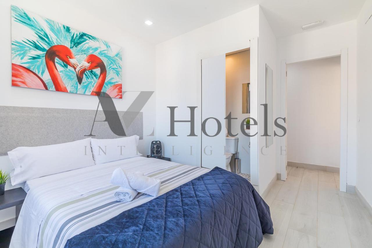 Ayz Silvela - Auto Check-In Property マラガ エクステリア 写真