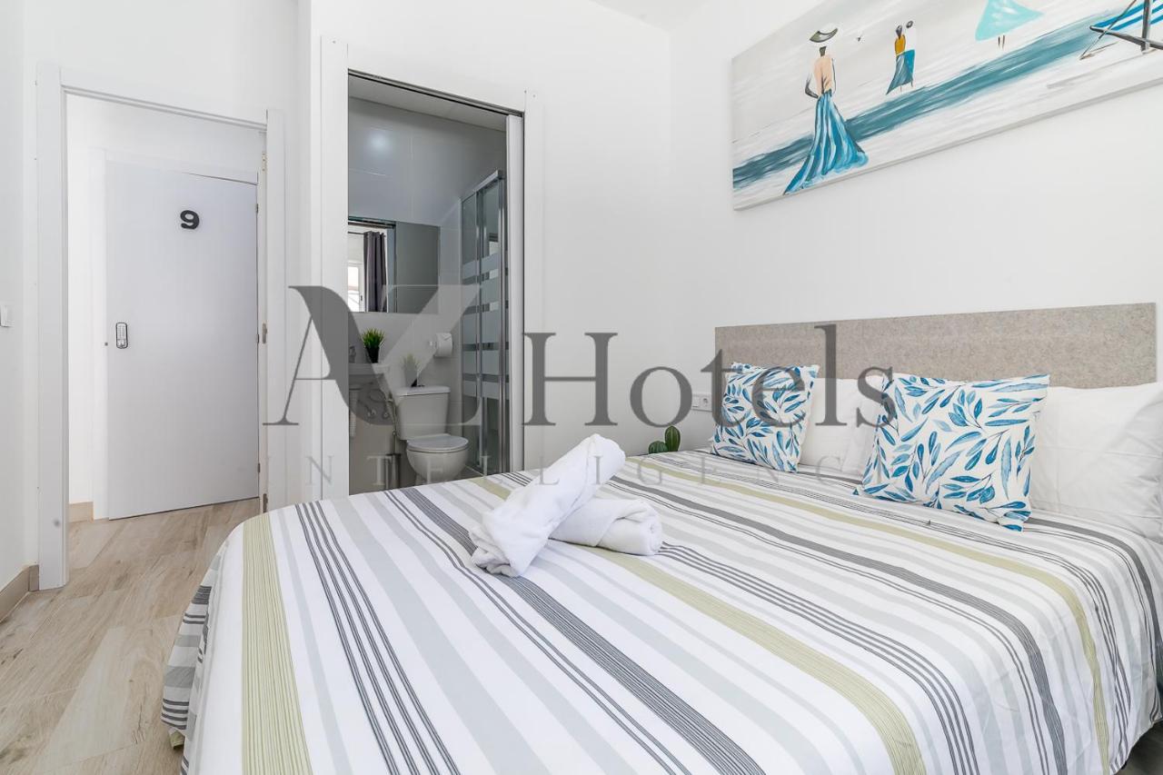Ayz Silvela - Auto Check-In Property マラガ エクステリア 写真