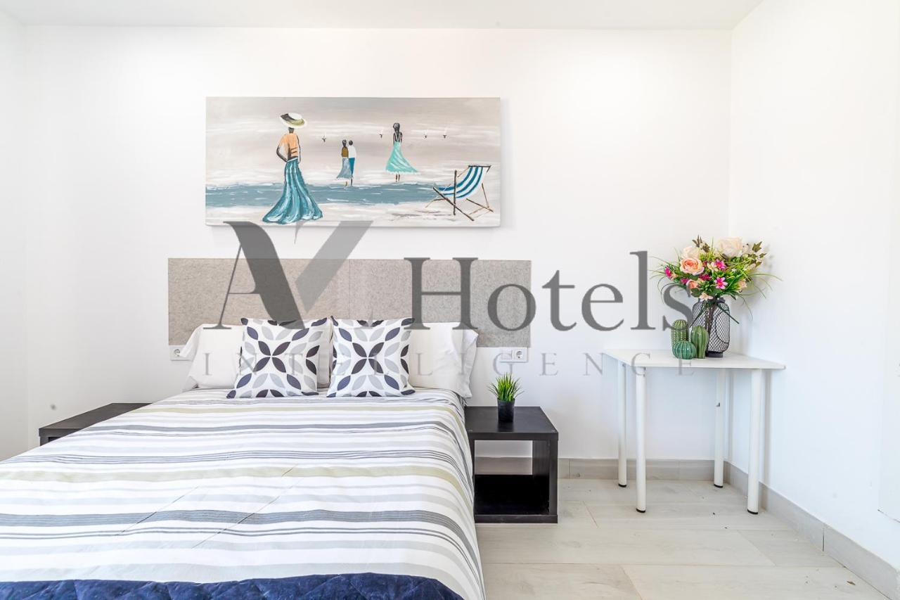 Ayz Silvela - Auto Check-In Property マラガ エクステリア 写真